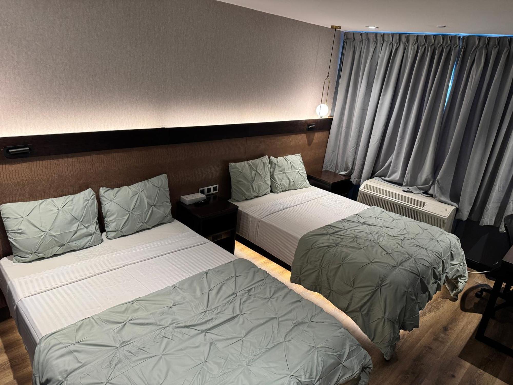 Hotel Mirage Brooklyn นิวยอร์ก ภายนอก รูปภาพ