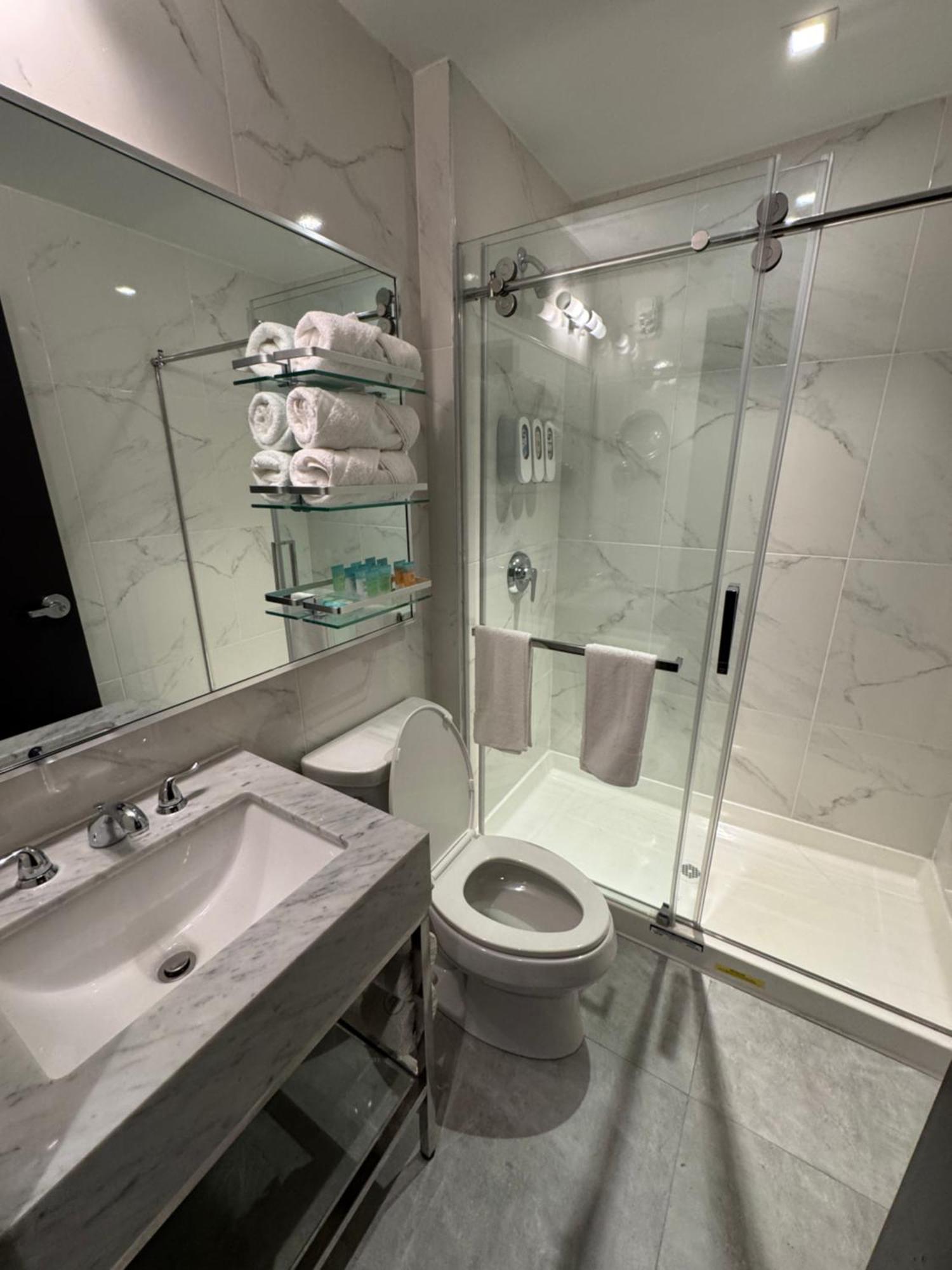 Hotel Mirage Brooklyn นิวยอร์ก ภายนอก รูปภาพ